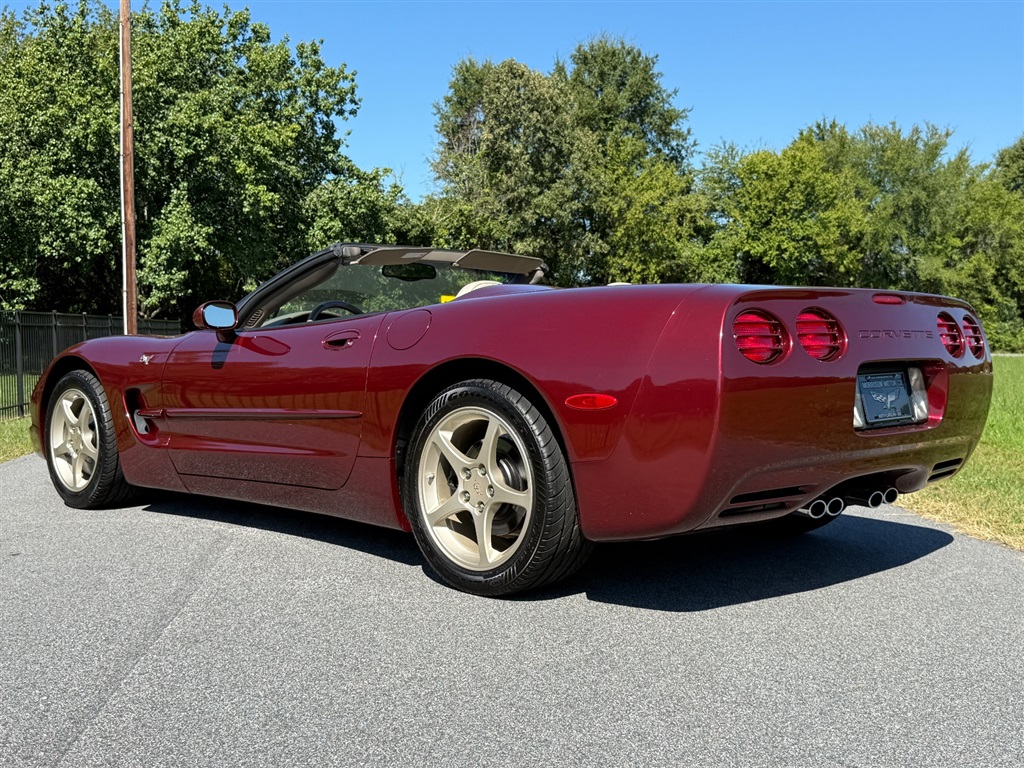 2003 Chevrolet Corvette photo 33