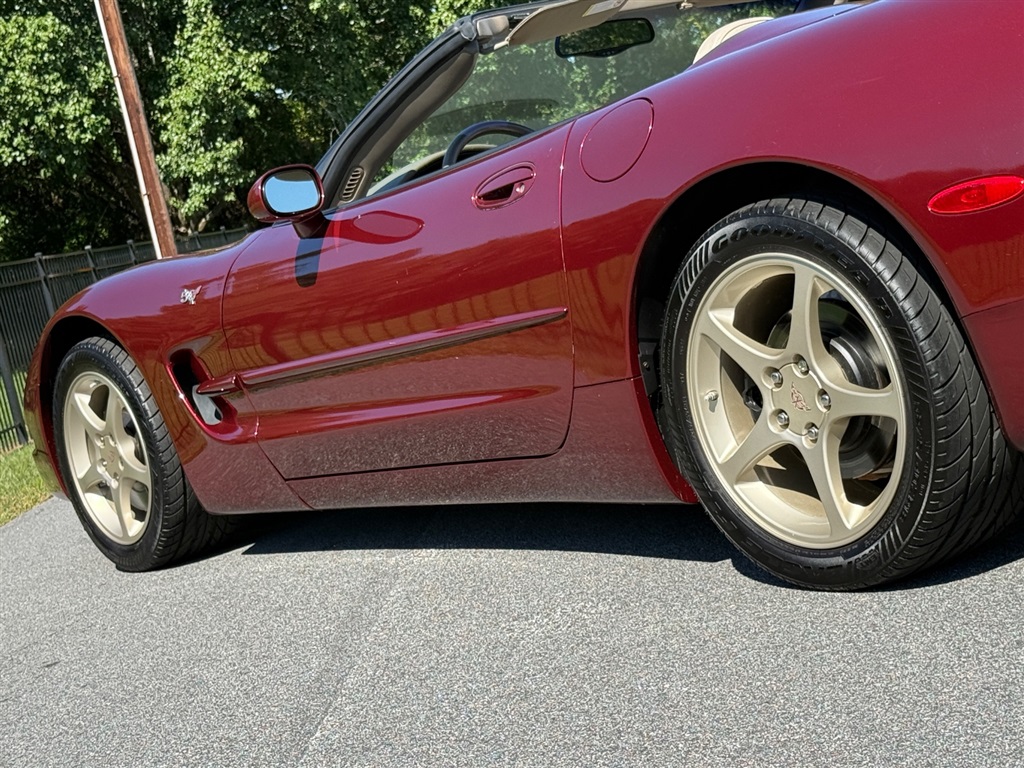 2003 Chevrolet Corvette photo 34