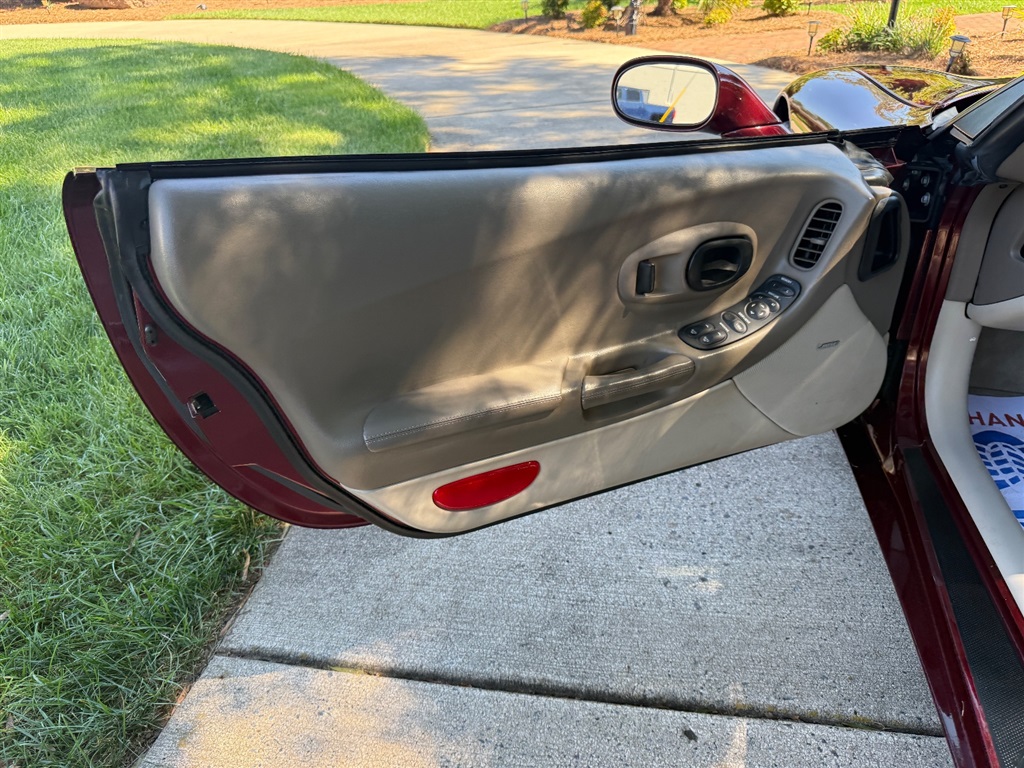 2003 Chevrolet Corvette photo 42
