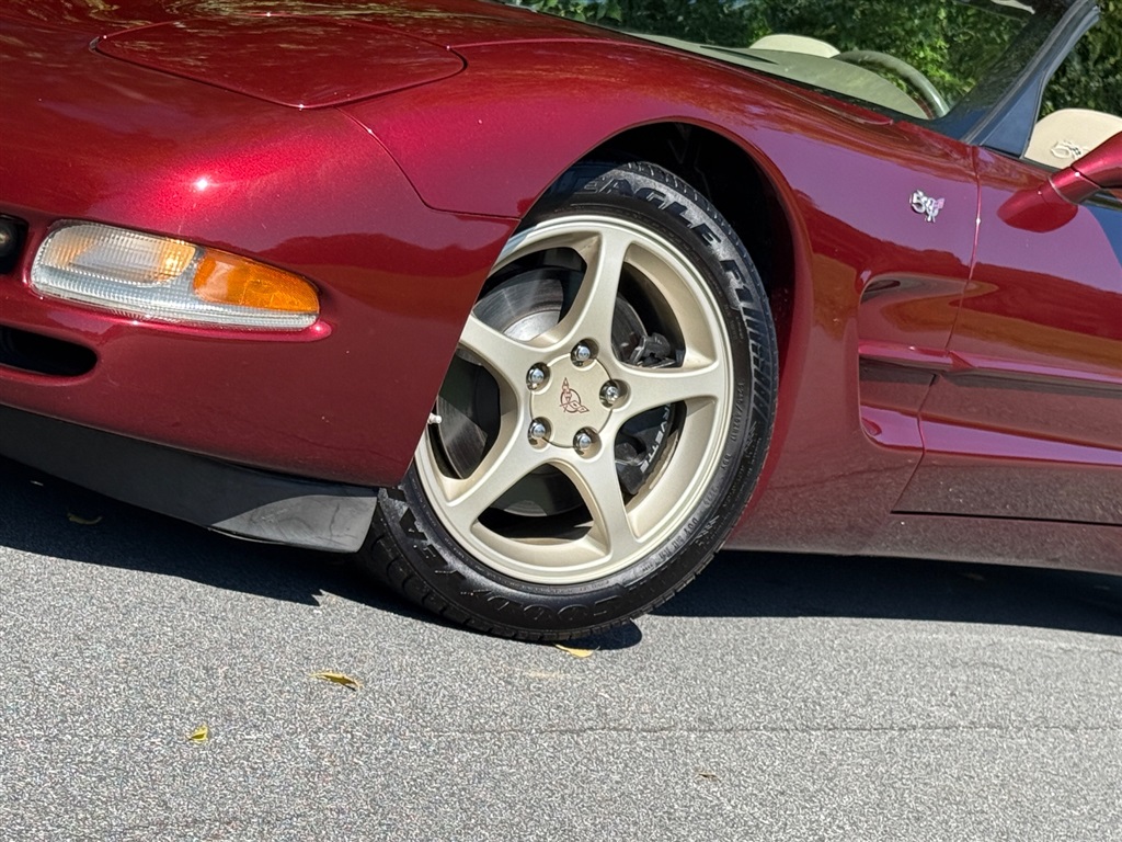 2003 Chevrolet Corvette photo 9