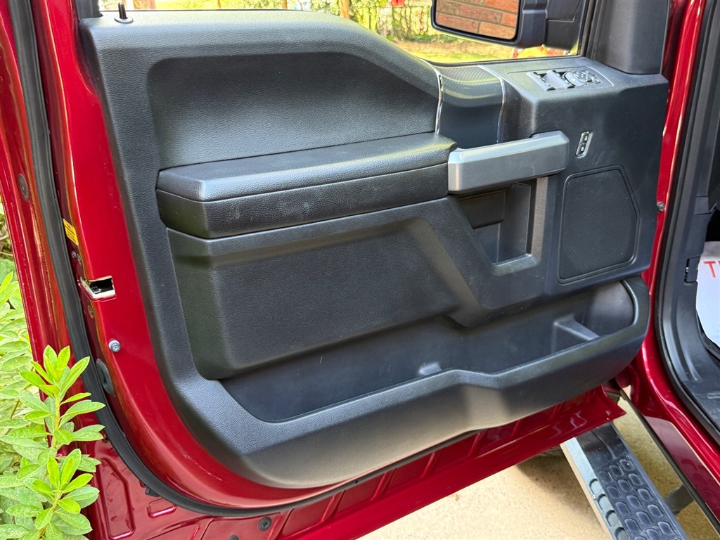 2018 Ford F-150 XLT photo 37