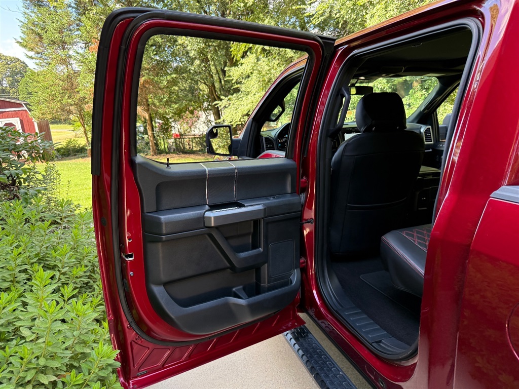 2018 Ford F-150 XLT photo 52