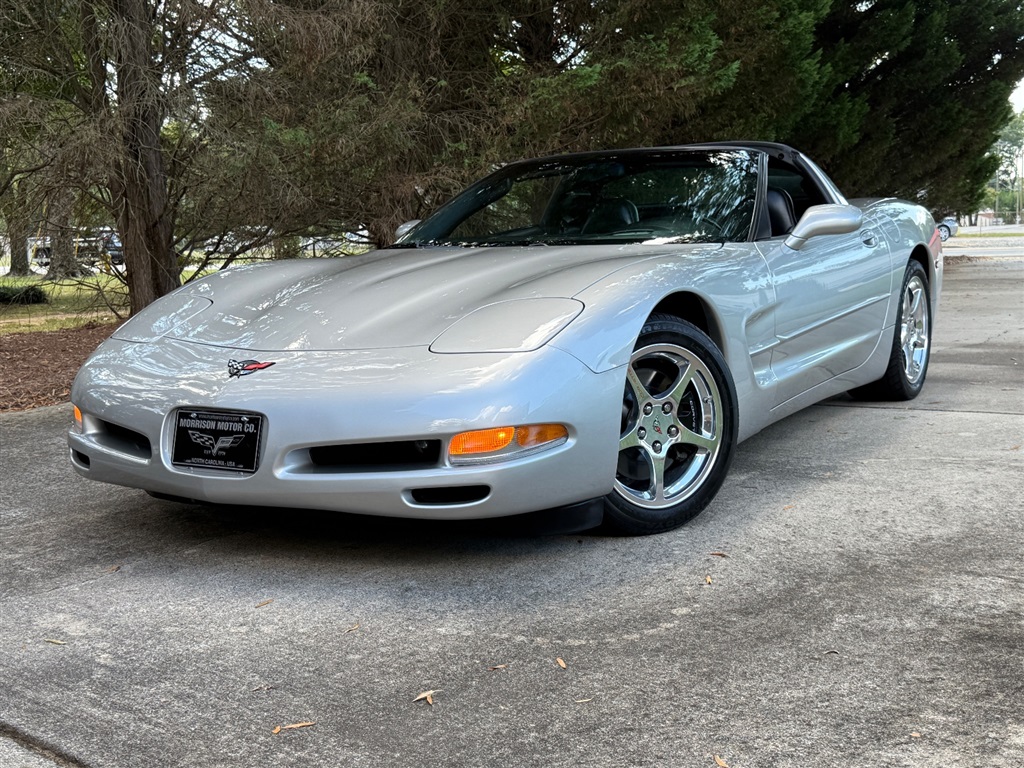 2004 Chevrolet Corvette Coupe photo 12