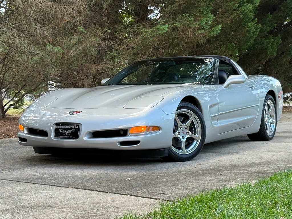 2004 Chevrolet Corvette Coupe photo 14