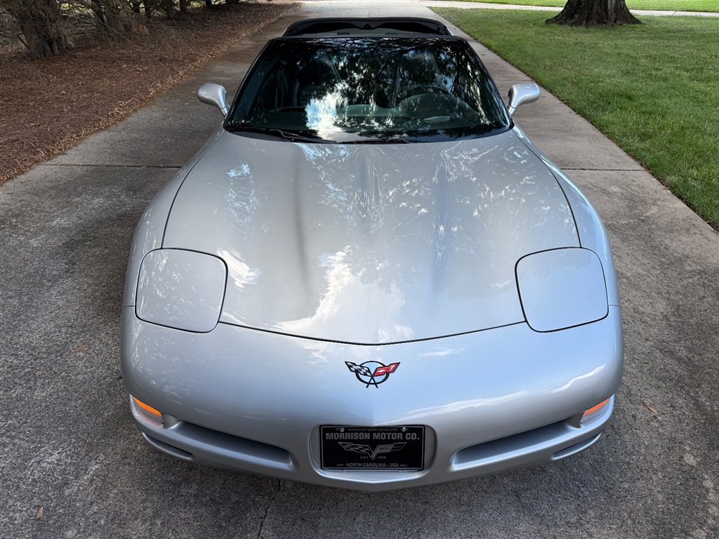 2004 Chevrolet Corvette Coupe photo 15