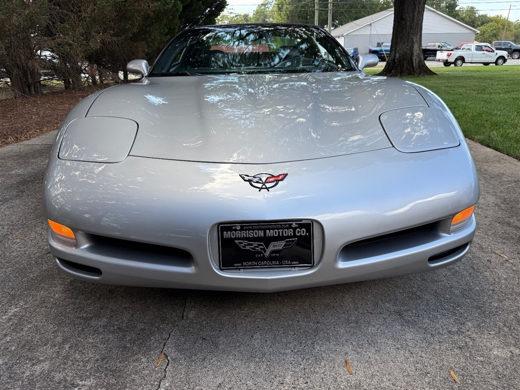 2004 Chevrolet Corvette Coupe photo 16
