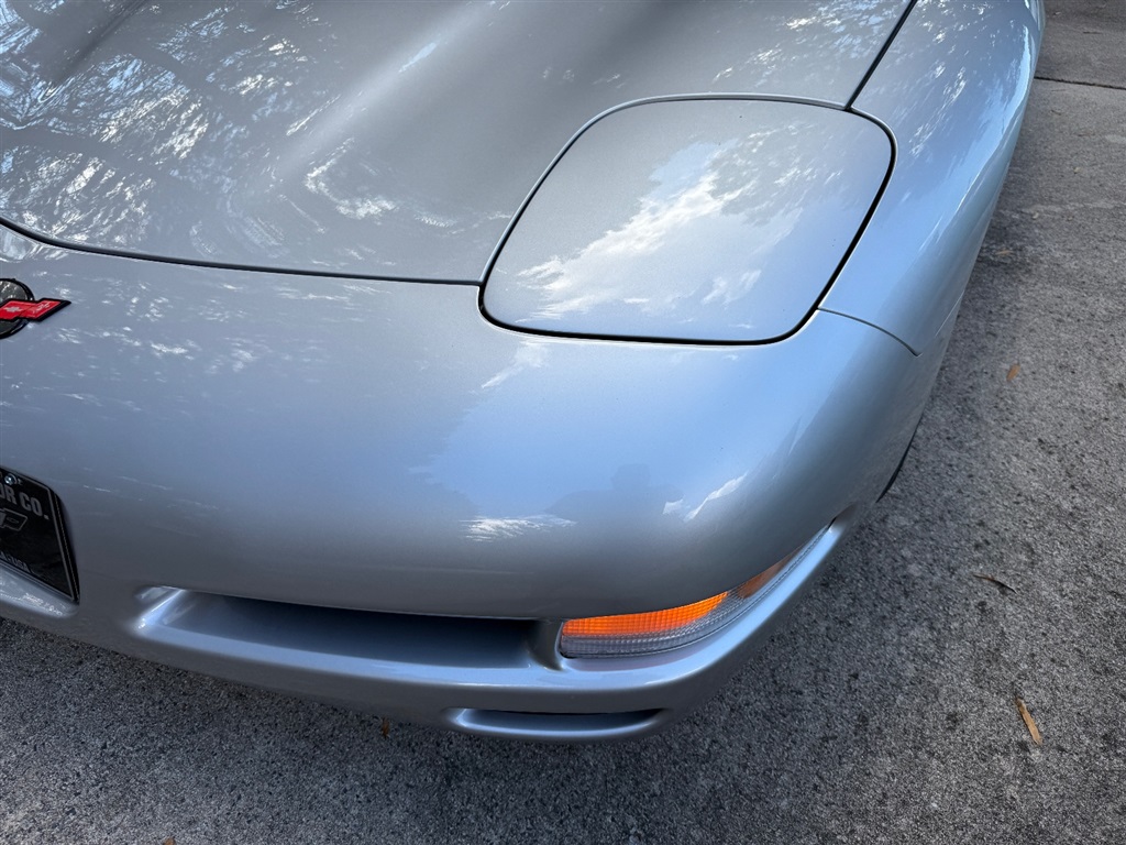 2004 Chevrolet Corvette Coupe photo 18