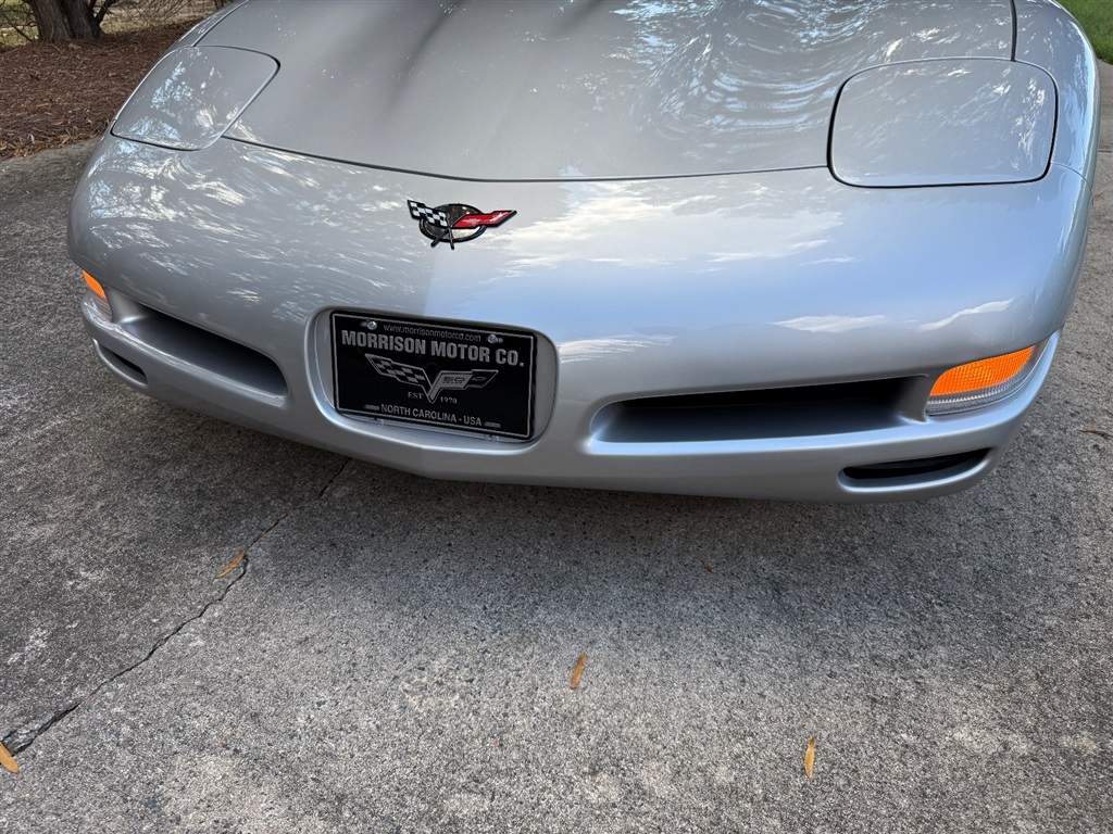 2004 Chevrolet Corvette Coupe photo 19