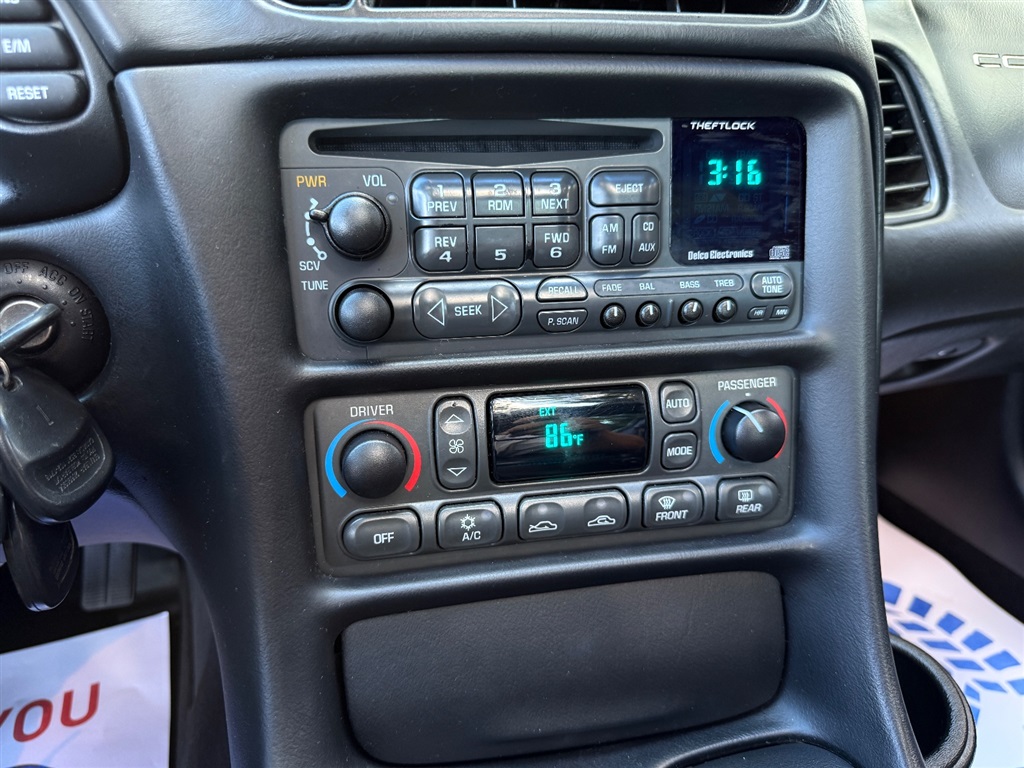 2004 Chevrolet Corvette Coupe photo 50