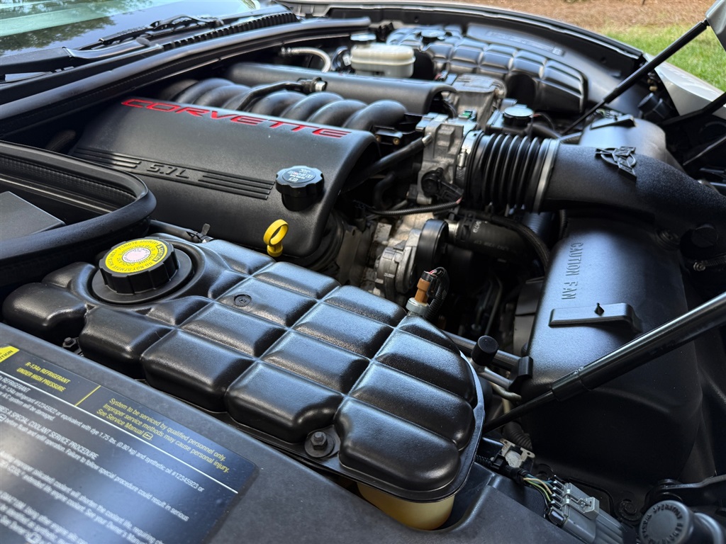 2004 Chevrolet Corvette Coupe photo 64
