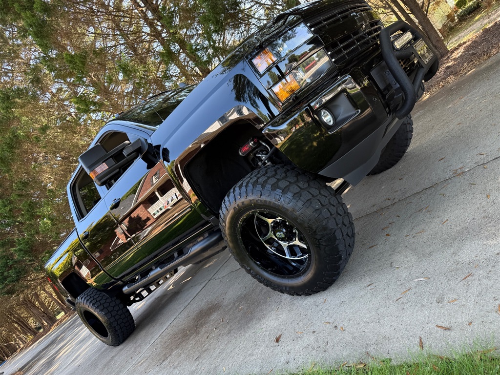 2017 Chevrolet Silverado 2500HD LTZ photo 26