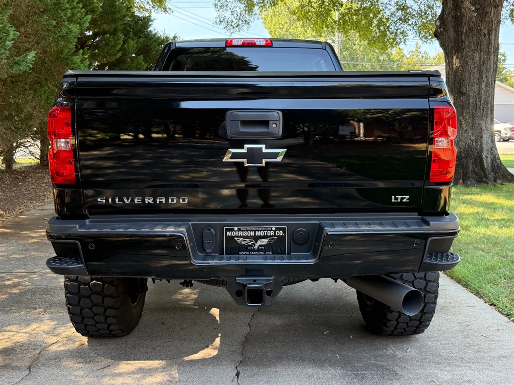 2017 Chevrolet Silverado 2500HD LTZ photo 37