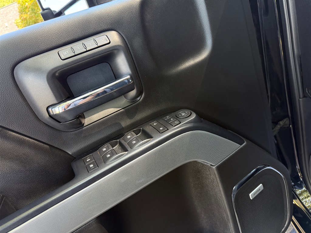 2017 Chevrolet Silverado 2500HD LTZ photo 40