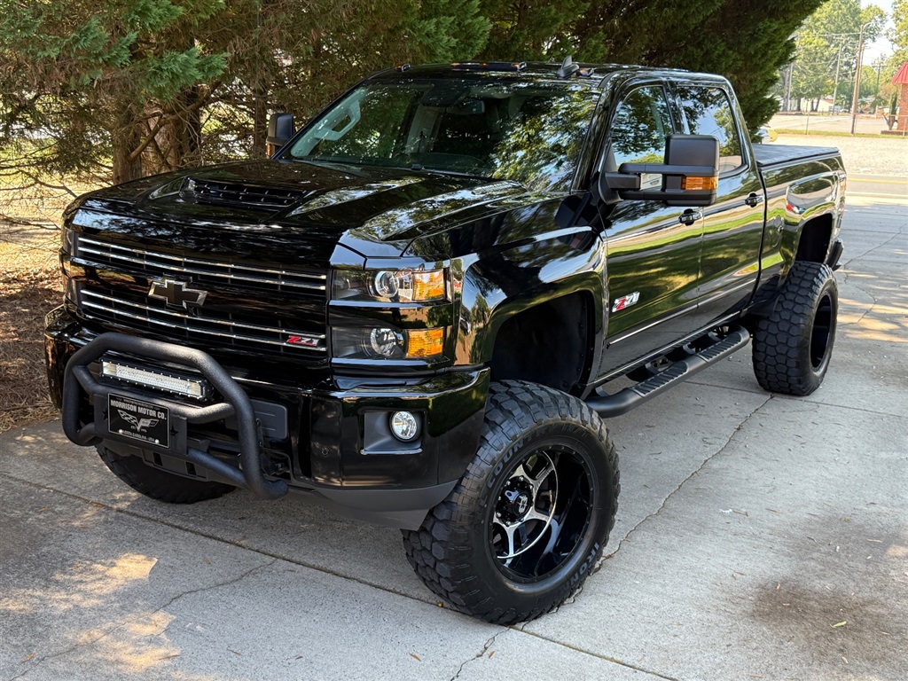 2017 Chevrolet Silverado 2500HD LTZ photo 4