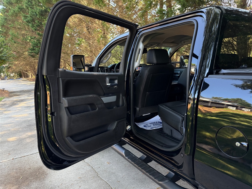 2017 Chevrolet Silverado 2500HD LTZ photo 53