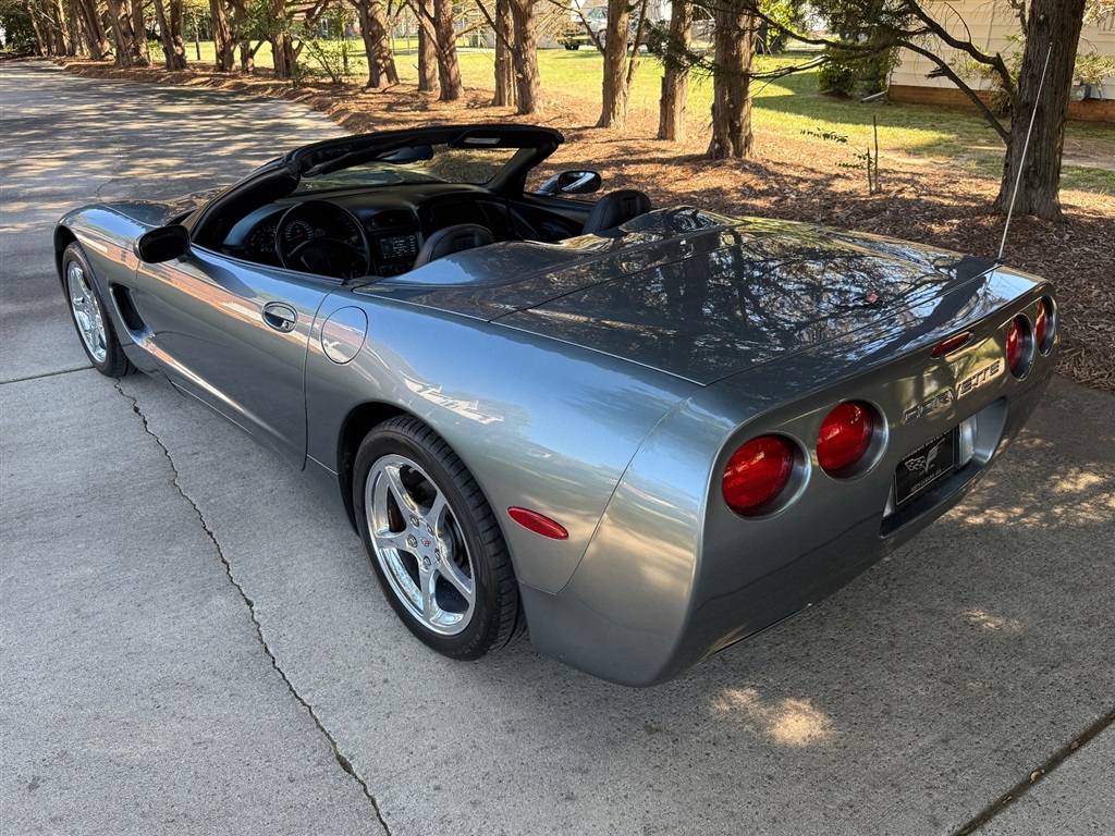 2004 Chevrolet Corvette Convertible photo 21
