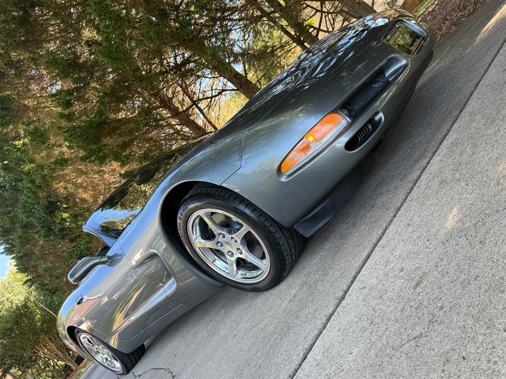 2004 Chevrolet Corvette Convertible photo 28