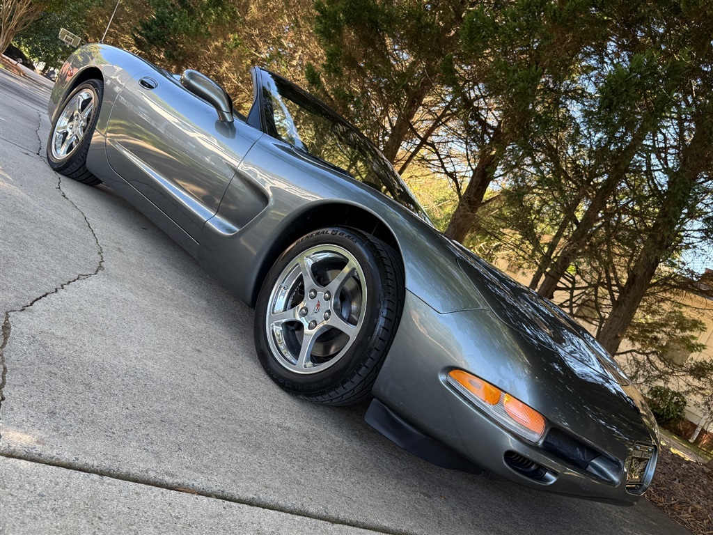 2004 Chevrolet Corvette Convertible photo 29