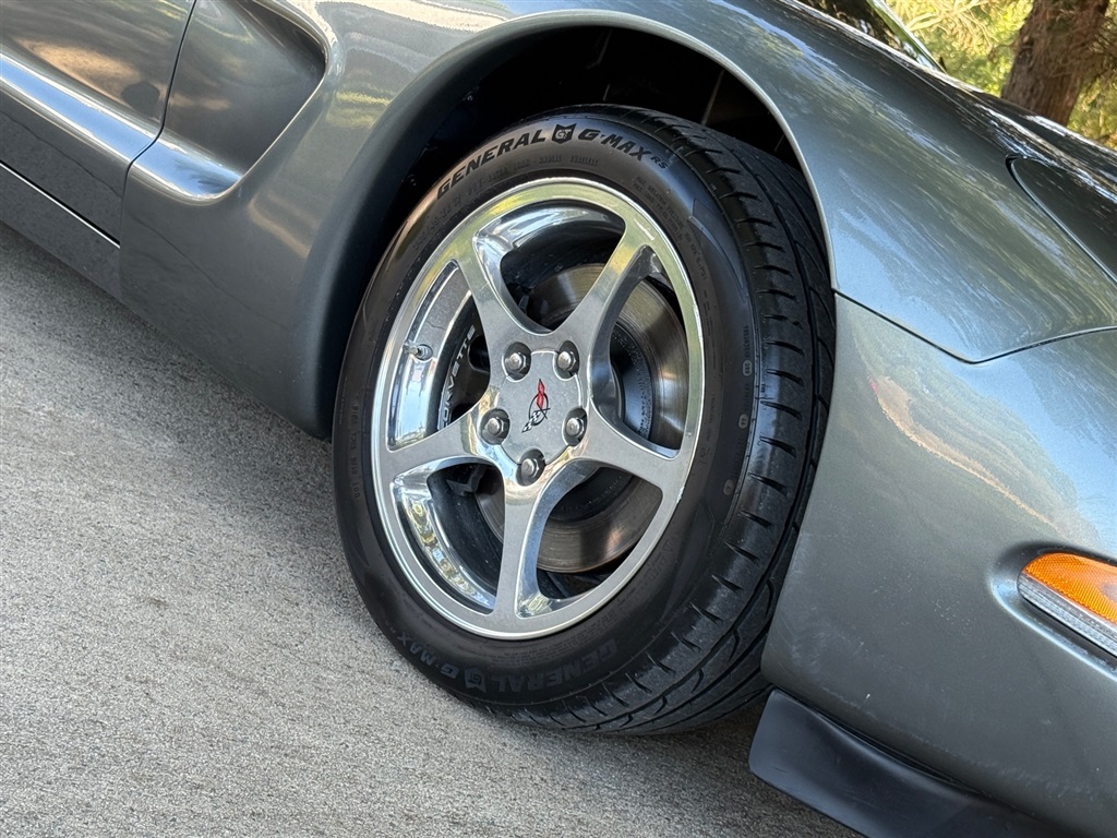 2004 Chevrolet Corvette Convertible photo 30