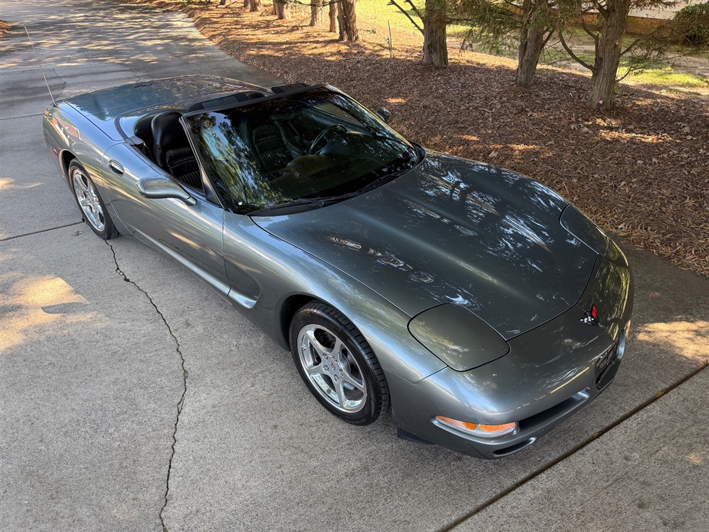 2004 Chevrolet Corvette Convertible photo 31
