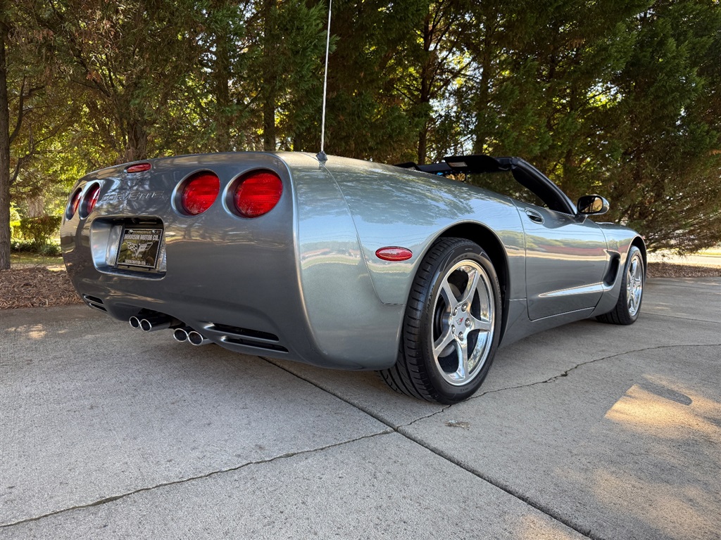 2004 Chevrolet Corvette Convertible photo 35