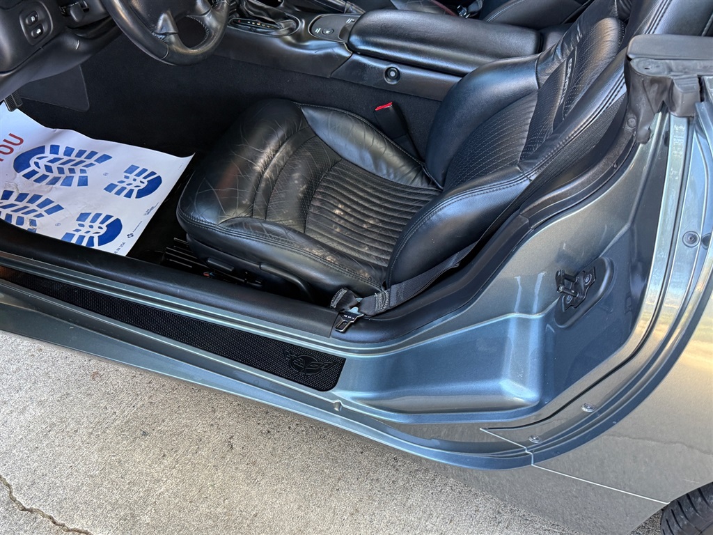 2004 Chevrolet Corvette Convertible photo 40
