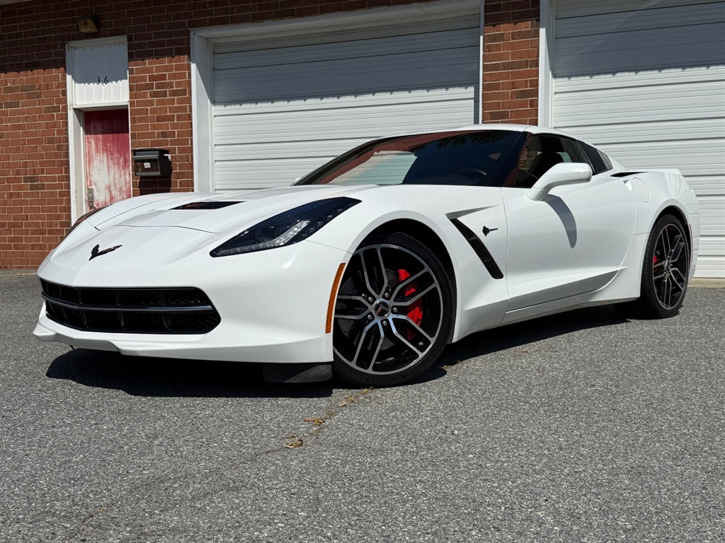 2015 Chevrolet Corvette Z51 2LT Coupe photo 2