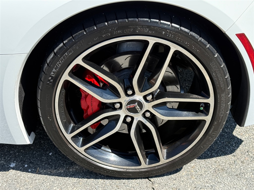 2015 Chevrolet Corvette Z51 2LT Coupe photo 25