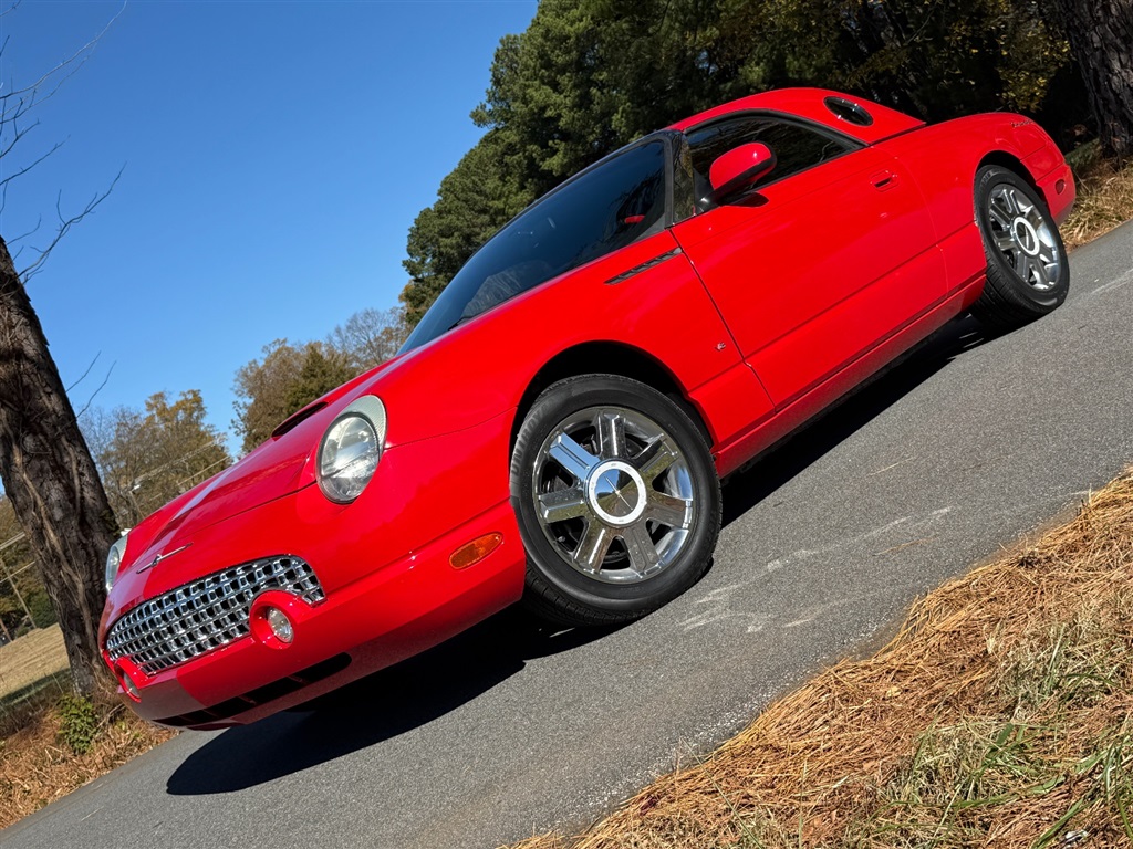 2004 Ford Thunderbird Premium photo 3