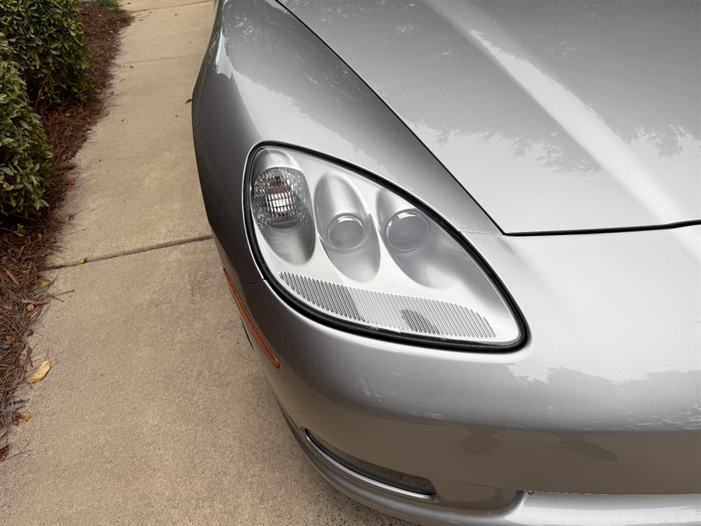 2008 Chevrolet Corvette Coupe 2LT photo 15