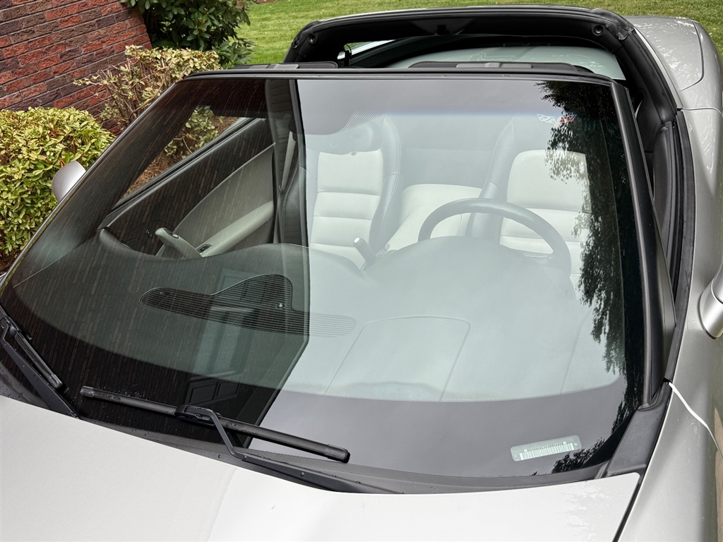 2008 Chevrolet Corvette Coupe 2LT photo 19