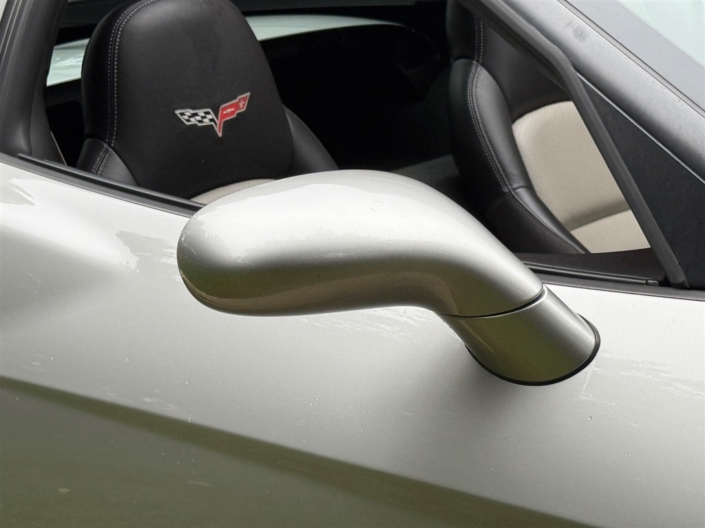 2008 Chevrolet Corvette Coupe 2LT photo 34