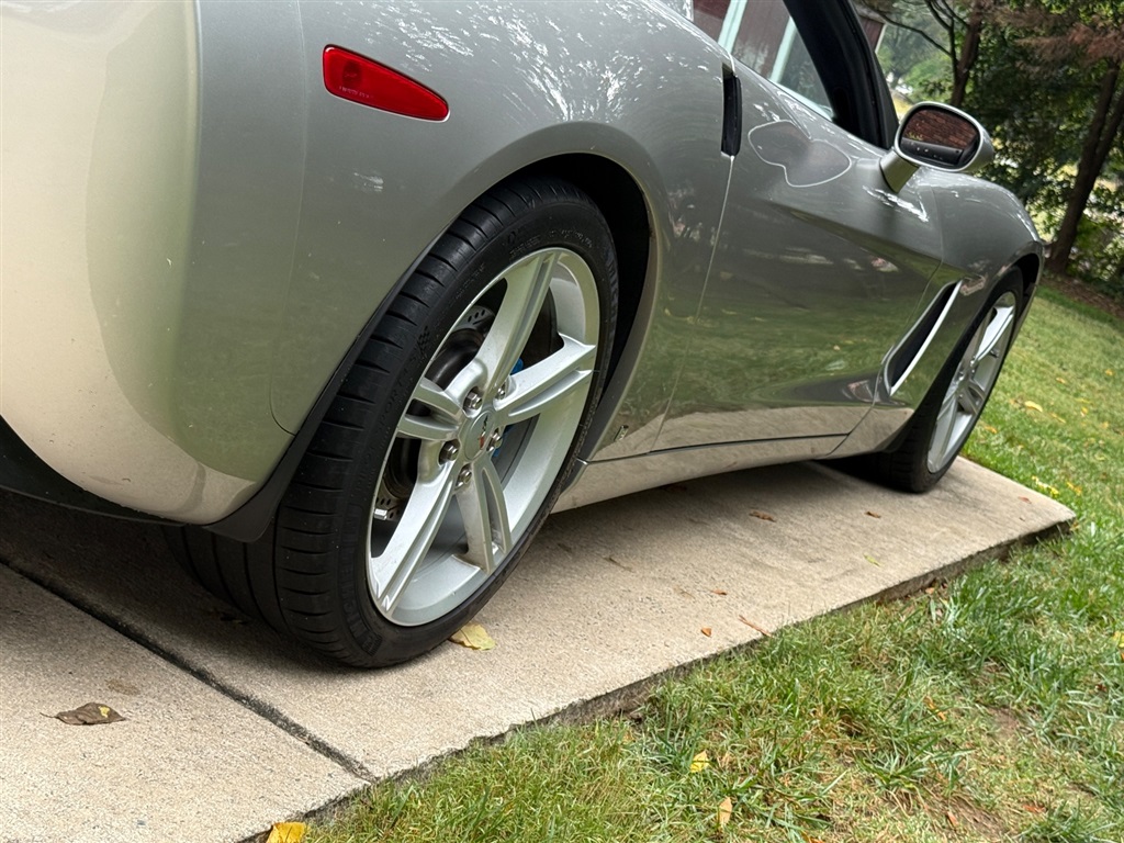 2008 Chevrolet Corvette Coupe 2LT photo 38