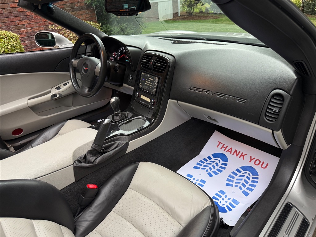 2008 Chevrolet Corvette Coupe 2LT photo 52