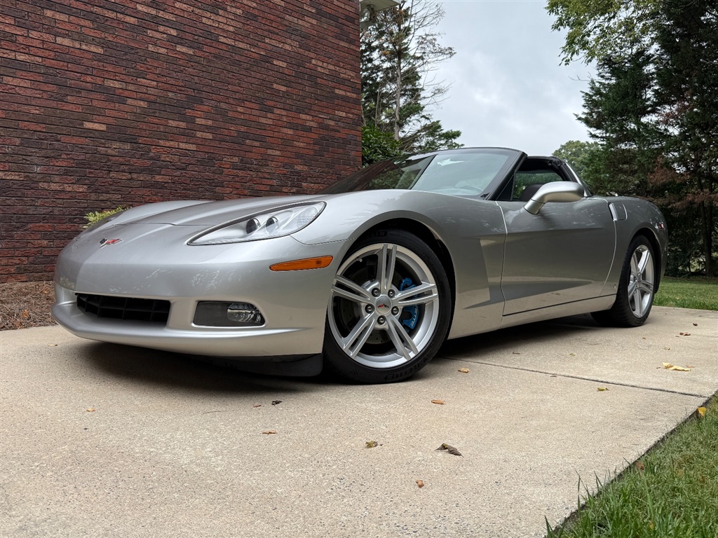 2008 Chevrolet Corvette Coupe 2LT photo 5