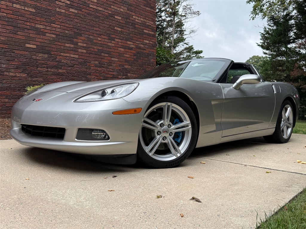 2008 Chevrolet Corvette Coupe 2LT photo 6
