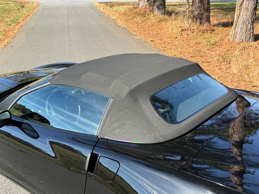 2006 Chevrolet Corvette Convertible 3LT photo 3