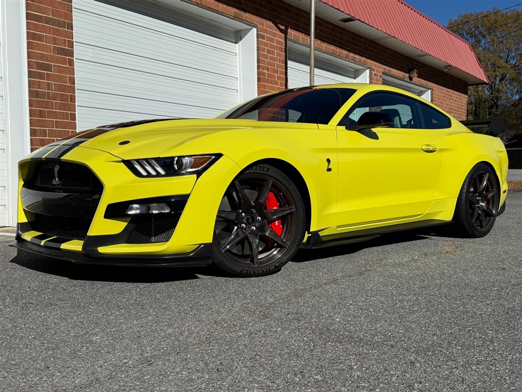 2021 Ford Mustang Shelby GT500 photo 2