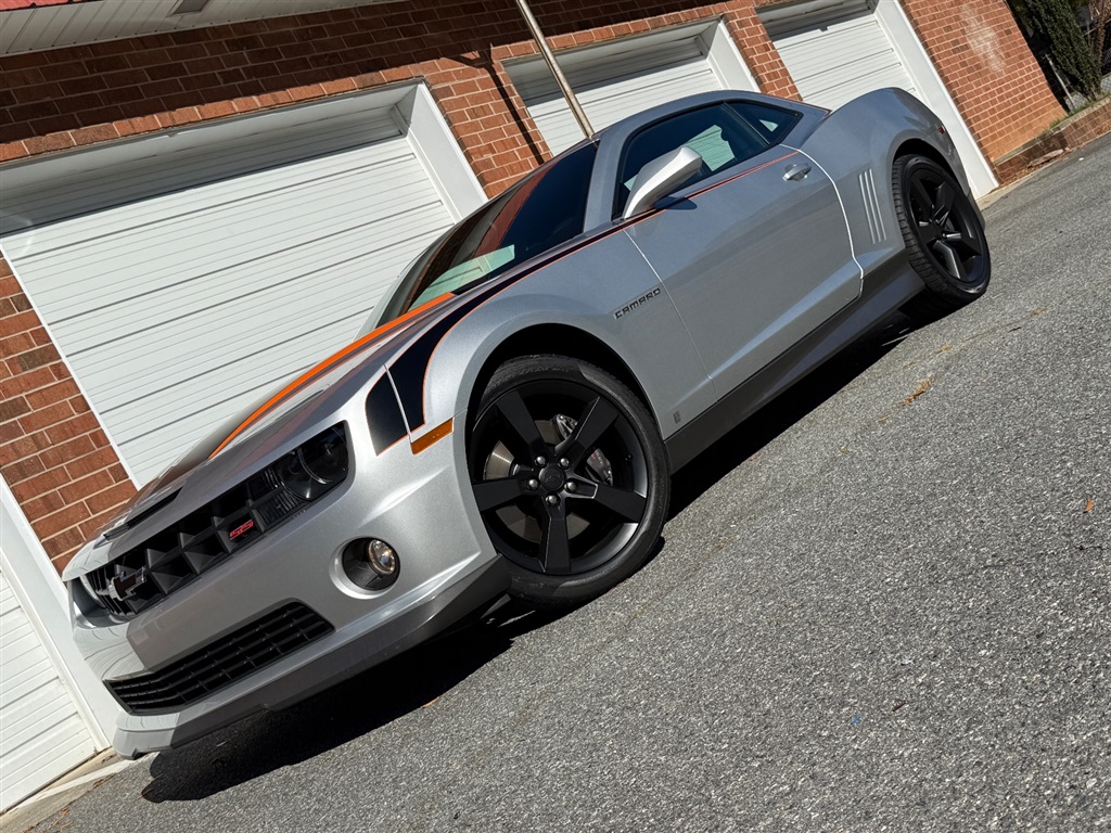 2010 Chevrolet Camaro 2SS RS Coupe photo 2