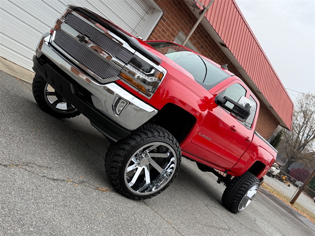 2019 Chevrolet Silverado 1500 LT photo 4