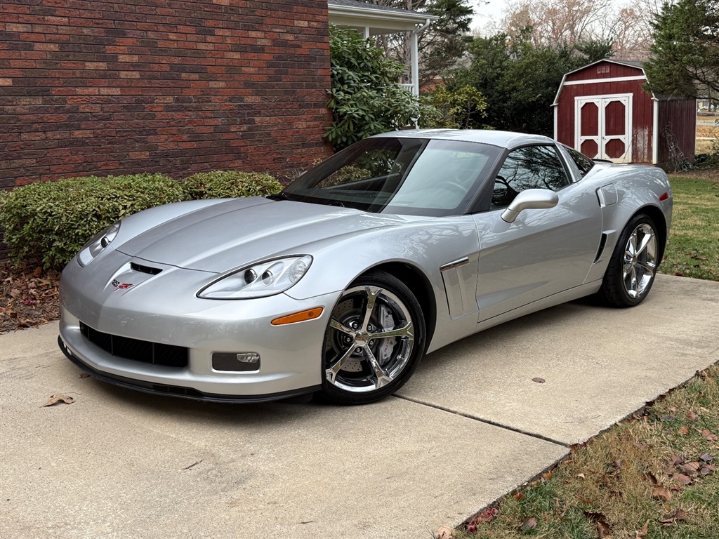 2013 Chevrolet Corvette Coupe 3LT photo 3