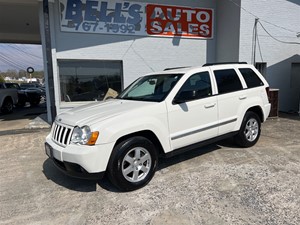 Picture of a 2010 Jeep Grand Cherokee Laredo 4WD