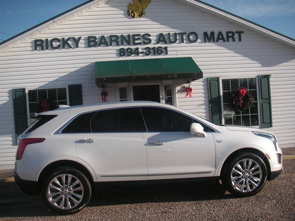 2017 Cadillac XT5 Platinum's photo