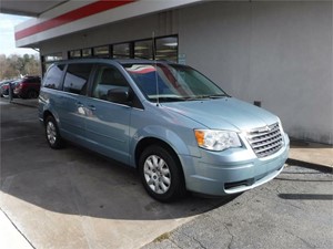 Picture of a 2010 CHRYSLER TOWN & COUNTRY LX