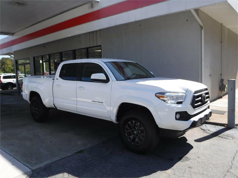 2021 Toyota Tacoma SR5's photo
