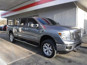 Picture of a 2018 NISSAN TITAN XD CREW CAB 4WD DIESEL