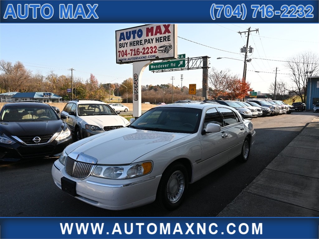 2001 Lincoln Town Car Executive