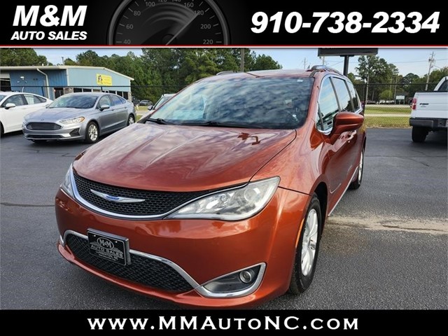 CHRYSLER PACIFICA TOURING L in Lumberton