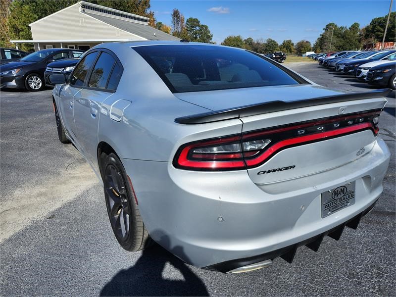 2019 Dodge Charger SXT photo 3