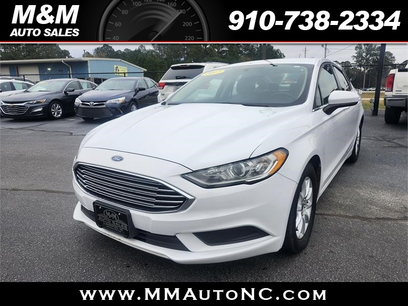 2017 Ford Fusion S's photo